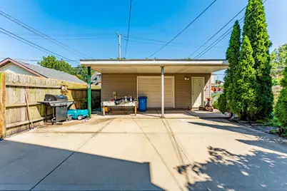 10749 S Avenue J, Chicago, IL 60617 - Photo 35