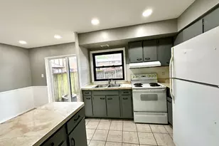18W158 16th St, Villa Park, IL 60181 - Photo 9