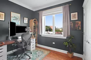 2450 W Montrose Ave, Chicago, IL 60618 - Photo 15