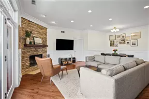 2450 W Montrose Ave, Chicago, IL 60618 - Photo 5