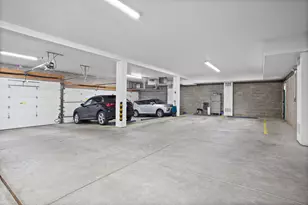 2450 W Montrose Ave, Chicago, IL 60618 - Photo 27