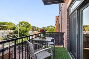 2450 W Montrose Ave, Chicago, IL 60618 - Photo 25
