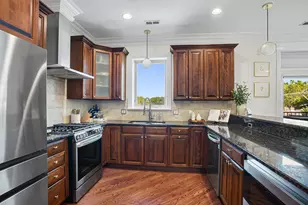2450 W Montrose Ave, Chicago, IL 60618 - Photo 9