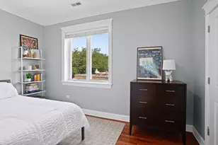 2450 W Montrose Ave, Chicago, IL 60618 - Photo 17