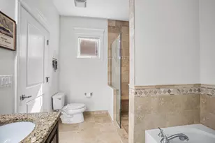 2450 W Montrose Ave, Chicago, IL 60618 - Photo 23