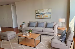 655 W Irving Park Rd, Chicago, IL 60613 - Photo 9