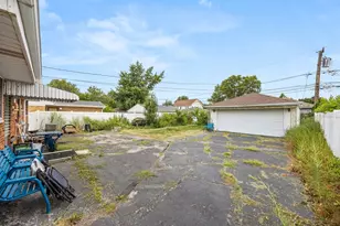 10842 Claridge Ave, Westchester, IL 60154 - Photo 15