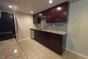 1675 Kiowa Cir, Naperville, IL 60565 - Photo 5