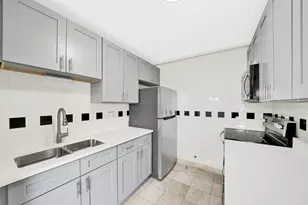 6161 N Hoyne Ave, Chicago, IL 60659 - Photo 3
