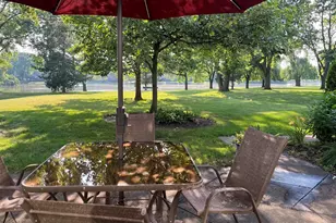 106 N Regency Dr E, Arlington Heights, IL 60004 - Photo 3
