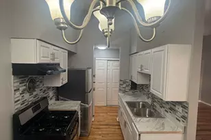1626 W Estes Ave, Chicago, IL 60626 - Photo 9