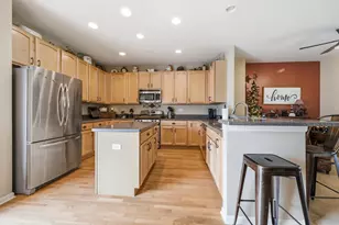 1165 Comiskey Ave, North Aurora, IL 60542 - Photo 13