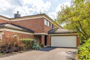 335 Milford Rd, Deerfield, IL 60015 - Photo 1