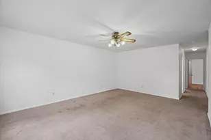 1223 Townley Dr, Bloomington, IL 61704 - Photo 9