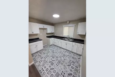 11935 S Wallace Street, Chicago, IL 60628 - Photo 3