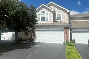 2062 Peach Tree Ln, Algonquin, IL 60102 - Photo 1