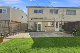 9349 Fern Ln, Des Plaines, IL 60016 - Photo 21