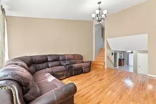 9349 Fern Ln, Des Plaines, IL 60016 - Photo 3