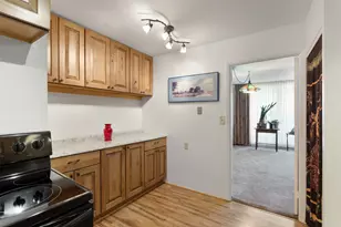 5901 N Sheridan Rd, Chicago, IL 60660 - Photo 3