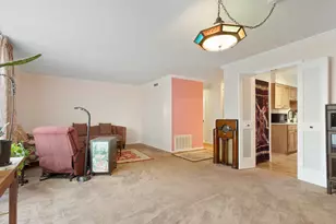 5901 N Sheridan Rd, Chicago, IL 60660 - Photo 5