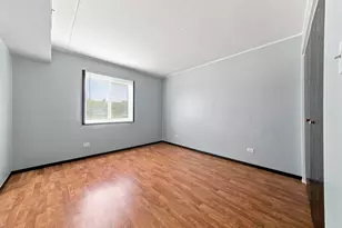 6408 Nature Dr, Oak Forest, IL 60452 - Photo 5
