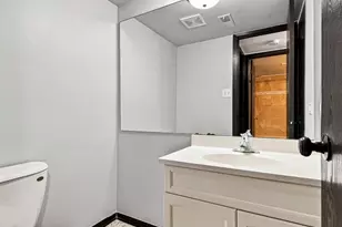 6408 Nature Dr, Oak Forest, IL 60452 - Photo 9
