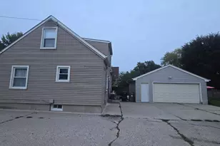 673 Orange St, Elgin, IL 60123 - Photo 13
