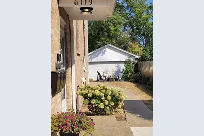 6113 N Karlov Avenue #2, Chicago, IL 60646 - Photo 3