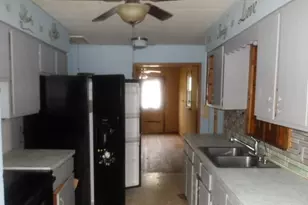 208 S Munroe St, Bondville, IL 61815 - Photo 3