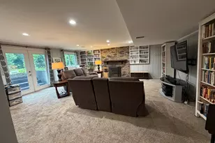 2018 Oxnard Dr, Downers Grove, IL 60516 - Photo 5