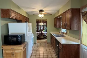2018 Oxnard Dr, Downers Grove, IL 60516 - Photo 15