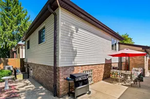 288 Escanaba Ave, Calumet City, IL 60409 - Photo 19