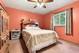 288 Escanaba Ave, Calumet City, IL 60409 - Photo 9