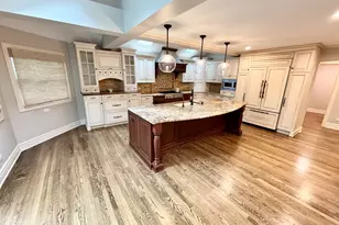 7417 Inverway Dr, Lakewood, IL 60014 - Photo 3