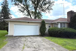 634 Barrington Ave, East Dundee, IL 60118 - Photo 7