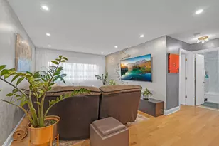 5358 N Cumberland Ave, Chicago, IL 60656 - Photo 3
