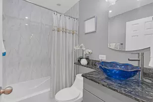 5358 N Cumberland Ave, Chicago, IL 60656 - Photo 7
