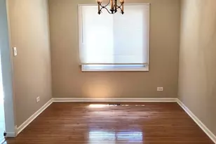 682 N Oswego Dr, Carol Stream, IL 60188 - Photo 5