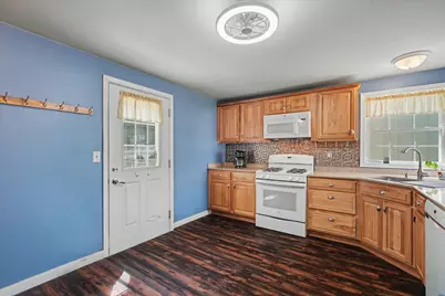 201 S Main Street, Lombard, IL 60933 - Photo 17