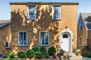 5326 N Lockwood Ave, Chicago, IL 60630 - Photo 3