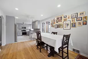 6730 N Whipple St, Chicago, IL 60645 - Photo 5