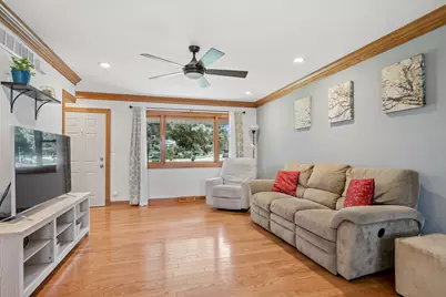 956 Bryn Mawr Avenue, Bartlett, IL 60103 - Photo 3