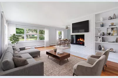 301 N Derbyshire Avenue, Arlington Heights, IL 60004 - Photo 3