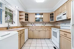 301 N Derbyshire Ave, Arlington Heights, IL 60004 - Photo 9
