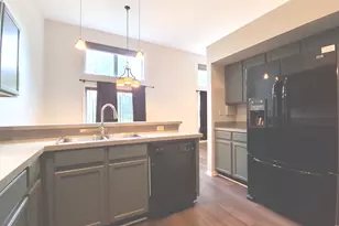 725 Littleton Trail, Elgin, IL 60120 - Photo 11
