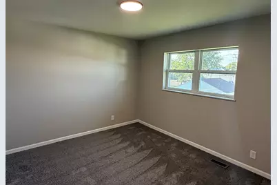 715 Old Indian Trail Road, Aurora, IL 60506 - Photo 5