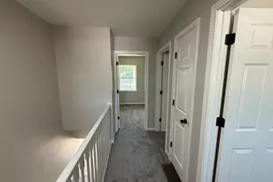 715 Old Indian Trail Rd, Aurora, IL 60506 - Photo 17