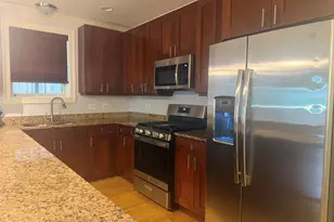 4332 N Ashland Ave, Chicago, IL 60613 - Photo 3