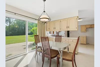 1170 Oak Ridge Circle, Barrington, IL 60010 - Photo 7