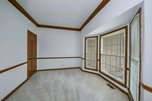 1097 Belter Dr, Wheaton, IL 60189 - Photo 9